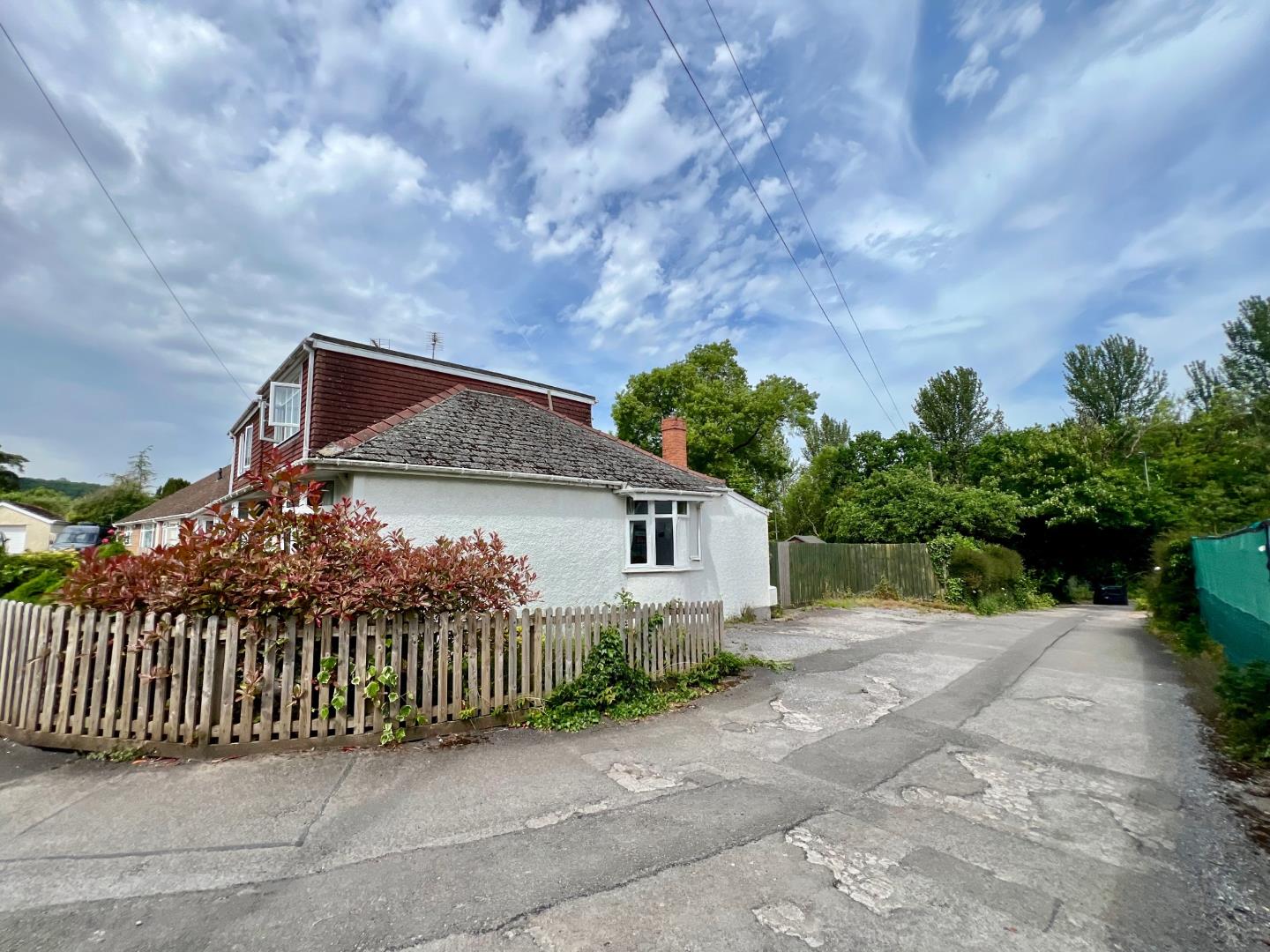 Ewenny Cross, Ewenny, Vale of Glamorgan, CF35 5AB